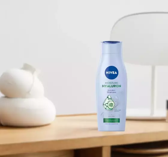 NIVEA MOISTURE HYALURON FEUCHTIGKEITSSHAMPOO MIT HYALURON 400ML