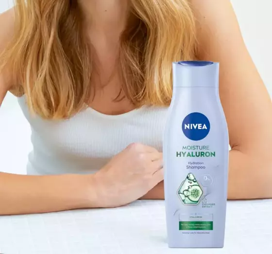 NIVEA MOISTURE HYALURON FEUCHTIGKEITSSHAMPOO MIT HYALURON 400ML