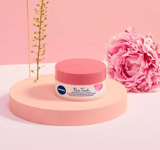 NIVEA ROSE TOUCH FEUCHTIGKEITSSPENDENDE GEL-CREME 50ML