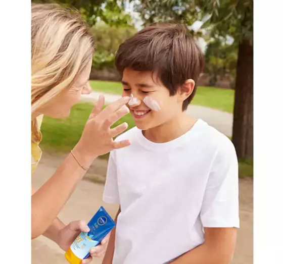 NIVEA SUN KIDS ULTRA PROTECT & PLAY SCHÜTZENDE SONNENLOTION FÜR KINDER SPF 50+ 150ML