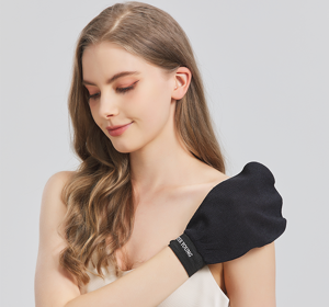 SISTER YOUNG NOVA ABSCHUPPENDER HANDSCHUH FÜR KÖRPERPEELING BLACK