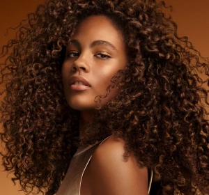 Wella Professionals Ultimate Smooth Shampoo für trockenes und frizziges Haar 250ml