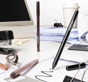  Everybody London Satin Kajal Satin-Augenstift Dark Chocolate 1 g