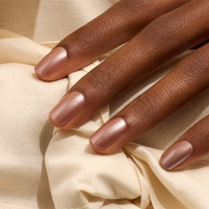 Manucurist Green – klassischer Nagellack „Sandstone“, 15 ml