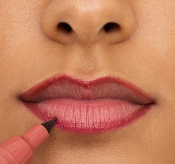 Essence Line N'Stain Tattoo Flüssiger Lipliner 02 Must Have Brown 2,5 ml