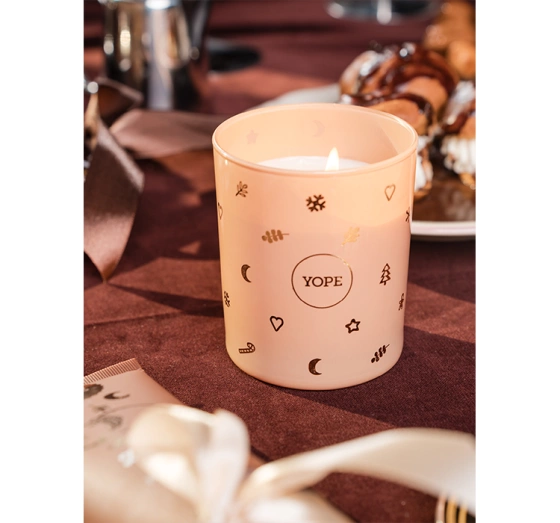 Kliknij na zdjęcie, aby je powiększyć Yope Winterstimmung Soja-Duftkerze 170 g