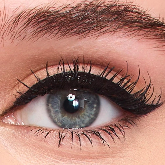 Kliknij na zdjęcie, aby je powiększyć L'Oréal Paris Haute Precision Wasserfester flüssiger Eyeliner im Stift 010 Black Silk / Noir Silk 1 ml