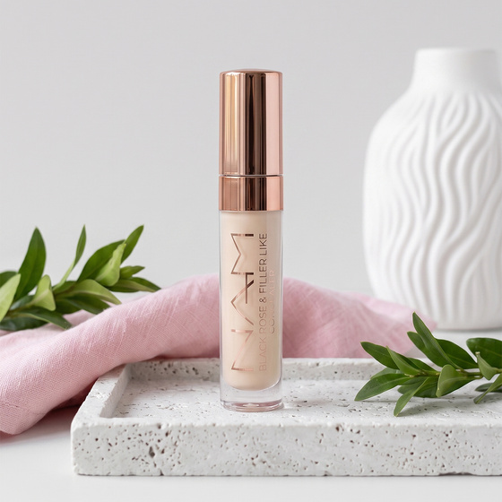 Kliknij na zdjęcie, aby je powiększyć NAM Black Rose & Filler Like Gesichts-Concealer 06N Almond 6 ml