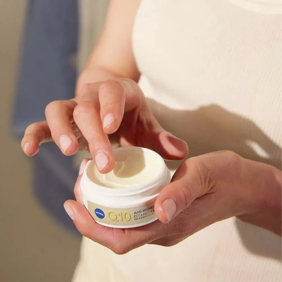 Kliknij na zdjęcie, aby je powiększyć NIVEA Q10 Anti-Falten Gesichtsbutter für Tag und Nacht 50 ml