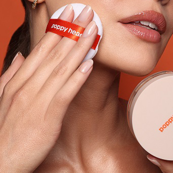 Poppy Head Glowset Illuminating Setting Loose Powder – strahlgebendes und fixierendes loses Gesichtspuder 11 g