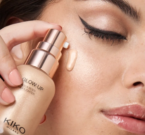 KIKO Milano Glow Up Flüssiger Highlighter mit Metallic-Effekt 01 Champagne 30 ml