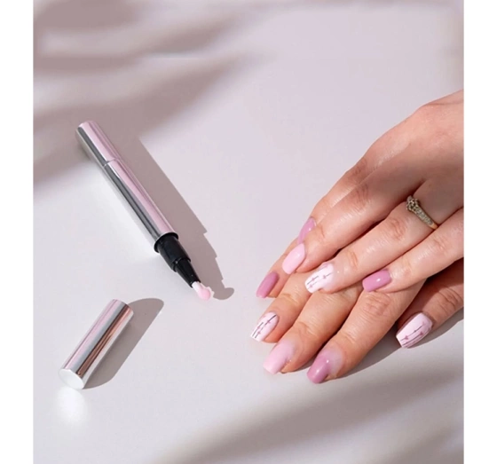 Kliknij na zdjęcie, aby je powiększyć Mawawo NailBooster B12 Nagelserum mit Vitamin B12 1,8ml