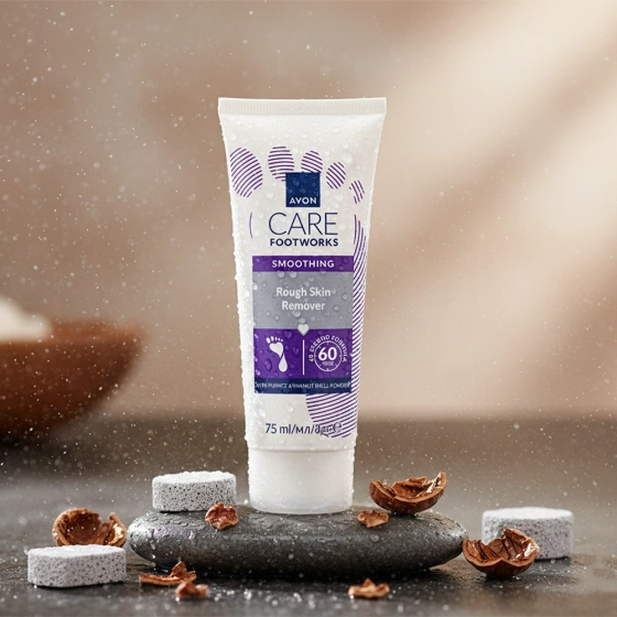 Kliknij na zdjęcie, aby je powiększyć Avon Care Foot Works Fußpeeling mit Walnussschalenpartikeln 75 ml