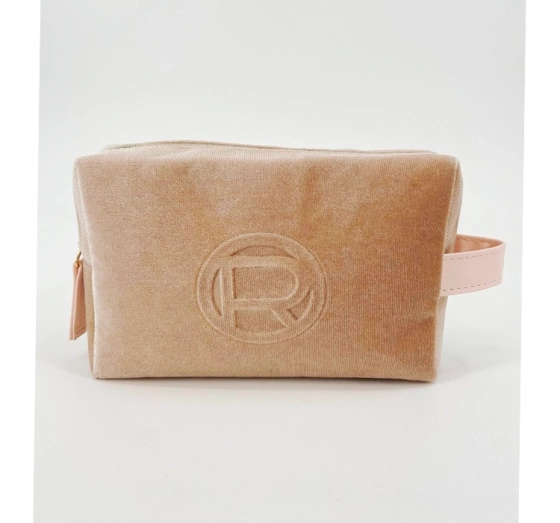 Kliknij na zdjęcie, aby je powiększyć L'Oréal Paris Cord-Kosmetiktasche