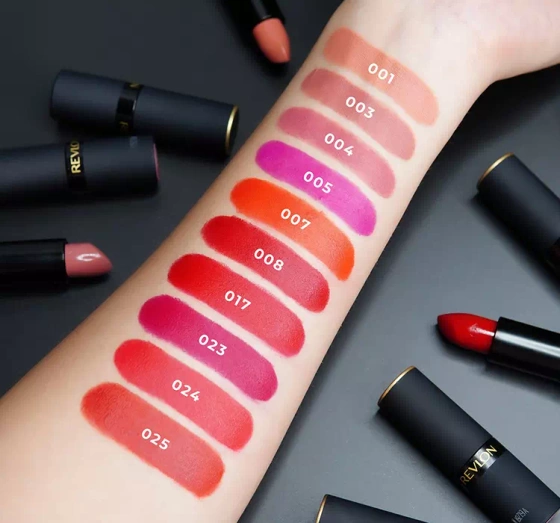 Kliknij na zdjęcie, aby je powiększyć REVLON SUPER LUSTROUS MATTER LIPPENSTIFT 016 CANDY ADDICT 4,2G