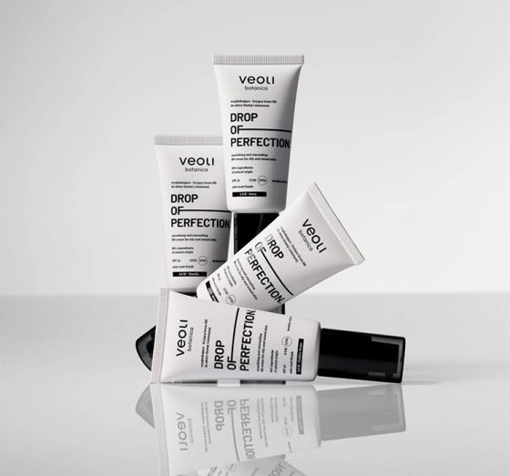 Veoli Botanica Drop of Perfection Glättend-deckende BB-Creme für fettige und Mischhaut SPF20 2.5 N Beige 30 ml