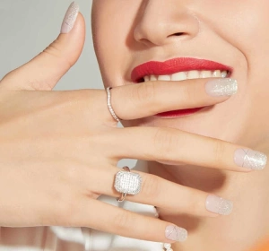 OHORA HYBRIDLACK IM AUFKLEBER DRESS UP