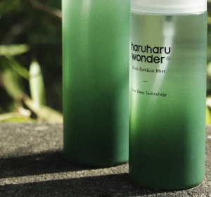 Haruharu Wonder Black Bamboo Feuchtigkeitsspendendes Gesichtsspray 150 ml