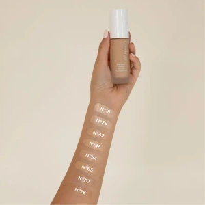 Artdeco Perfect Matte Serum Foundation Gesichtsgrundierung 42 Natural Vanilla 20 ml