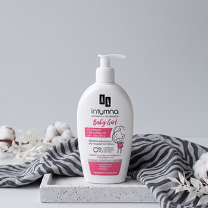 AA Intymna Baby Girl 0 % Intimhygiene-Emulsion ab dem 1. Lebensjahr, Spenderflasche 300 ml