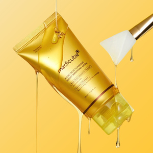 Medicube Kojic Acid Turmeric Night Wrapping Mask – strahlende Peel-off-Gesichtsmaske für die Nacht mit Kojisäure, 75 ml