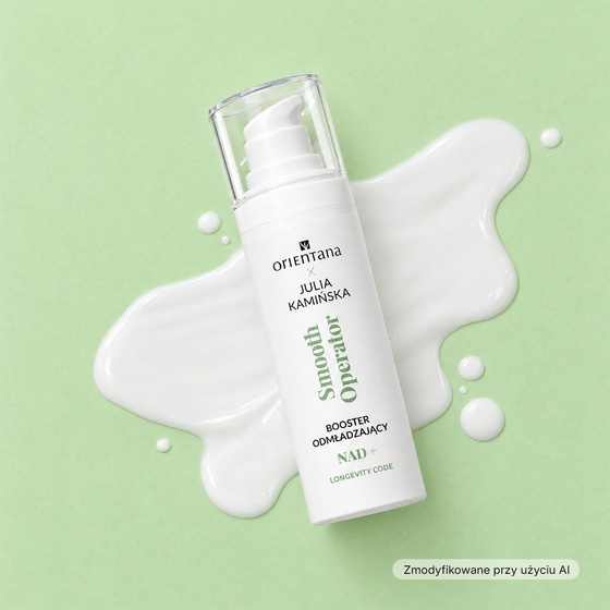 Kliknij na zdjęcie, aby je powiększyć Orientana x Julia Kamińska Longevity Code Smooth Operator NAD+-Booster zur Verjüngung müder, angespannter Haut mit ersten Altersanzeichen 30 ml