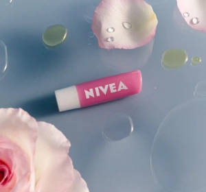 NIVEA Pflegender Lippenstift Soft Rose 4,8 g