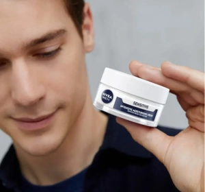 NIVEA MEN SESITIVE FACE CREAM FEUCHTIGKETISSPENDENDE GESICHTSCREME 50ML