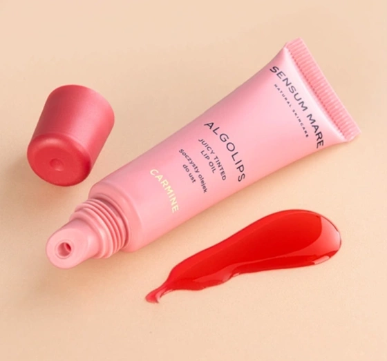 Kliknij na zdjęcie, aby je powiększyć Sensum Mare Algolips Saftiges Lippenöl Carmine 10 ml