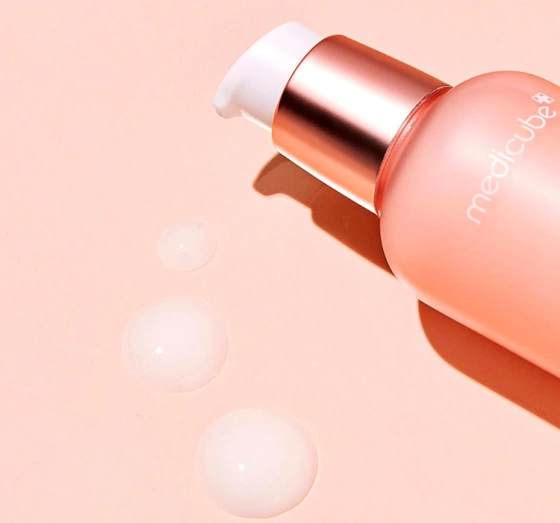 Kliknij na zdjęcie, aby je powiększyć Medicube Triple Collagen Straffendes Gesichtesserum 55 ml