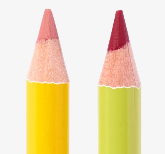 Kliknij na zdjęcie, aby je powiększyć MAKEUP REVOLUTION X EMILY IN PARIS LIPLINER CHICAGO PINK NUDE 1G