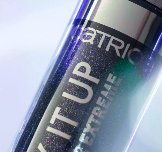 Kliknij na zdjęcie, aby je powiększyć Catrice Max It Up Lip Booster Extreme Lipgloss 060 Good Girl Gone Bad 4ml