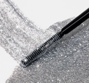 Hean Dream Dust Glitzer-Topper-Wimperntusche mit silbernen Partikeln 13 ml