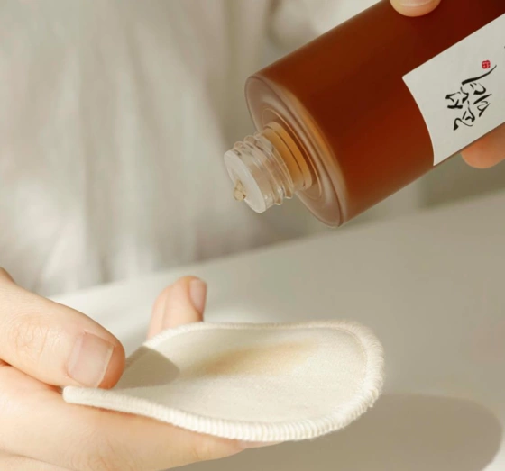 Kliknij na zdjęcie, aby je powiększyć BEAUTY OF JOSEON GINSENG ESSENZ FÜR GESICHT MIT GINSENG 150ML