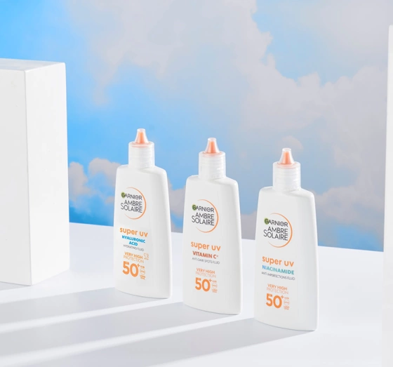 GARNIER AMBRE SOLAIRE SUPER UV VITAMIN C FLUID GEGEN VERFÄRBUNGEN SPF50+ 40ML