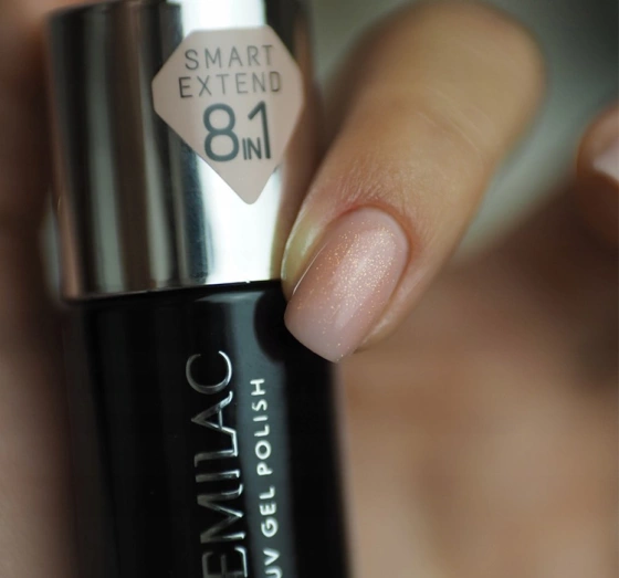 Kliknij na zdjęcie, aby je powiększyć Semilac Smart Extend 8in1 Farbige Hybrid-Basis 804 Glitter Soft Beige 7 ml