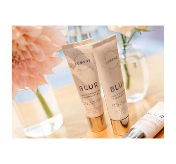 Kliknij na zdjęcie, aby je powiększyć LUMENE BLUR FOUNDATION GLÄTTENDE GRUNDIERUNG 1.5 FAIR BEIGE 30ML
