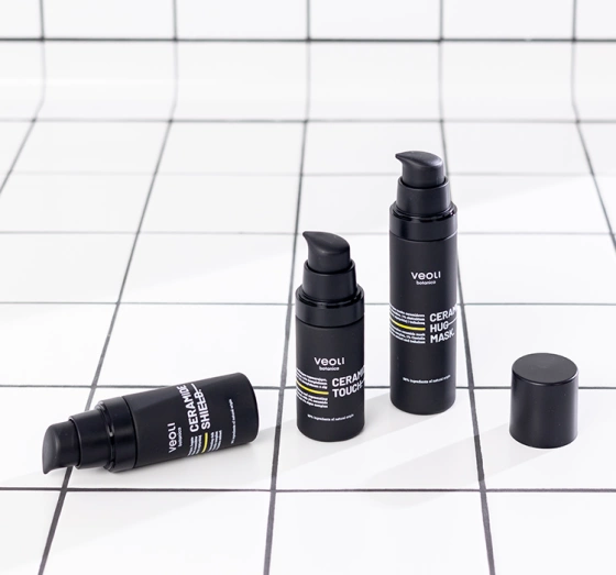 Kliknij na zdjęcie, aby je powiększyć Veoli Botanica Ceramide Shield Feuchtigkeitsspendend-regenerierendes reichhaltiges Gesichtsserum 30 ml