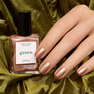 Manucurist Green – klassischer Nagellack „Sandstone“, 15 ml