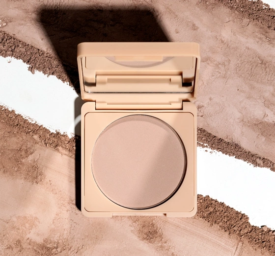 Kliknij na zdjęcie, aby je powiększyć PAESE SELFGLOW KOMPAKTBRONZER 01 COLD 10G