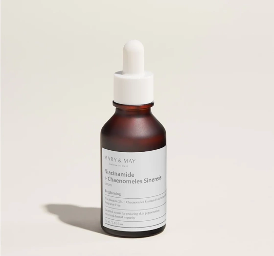 Kliknij na zdjęcie, aby je powiększyć Mary&May; Niacinamide Chaenomeles Sinensis – aufhellendes Gesichtsserum mit Niacinamid, 30 ml