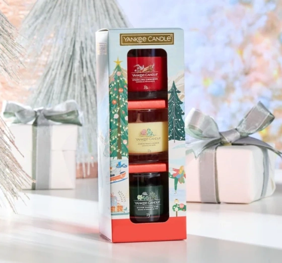 Kliknij na zdjęcie, aby je powiększyć Yankee Candle Apres Ski 1 Mini-Kerzenset 3 x 37 g