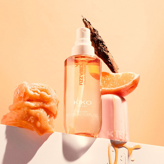 Kliknij na zdjęcie, aby je powiększyć KIKO Milano Italian Holiday Fizz Vibes Körpernebel 100 ml