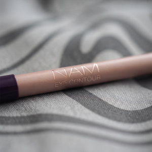 NAM Eye Contour Augenstift mit Schwämmchen 6 Plum 0,8 g