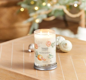 Yankee Candle Signature Tumbler – große Duftkerze „White Spruce & Grapefruit“, 567 g