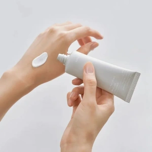 Celimax Dual Barrier Watery SPF50+ PA++++ Feuchtigkeitsspendende Sonnencreme mit doppeltem Schutz 40 ml