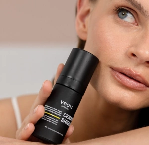 Veoli Botanica Ceramide Shield Feuchtigkeitsspendend-regenerierendes reichhaltiges Gesichtsserum 30 ml