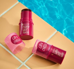 Essence Baby Got Blush Stick 50 Cherry Cherry Baby 5,5g