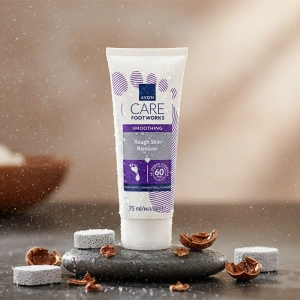 Avon Care Foot Works Fußpeeling mit Walnussschalenpartikeln 75 ml