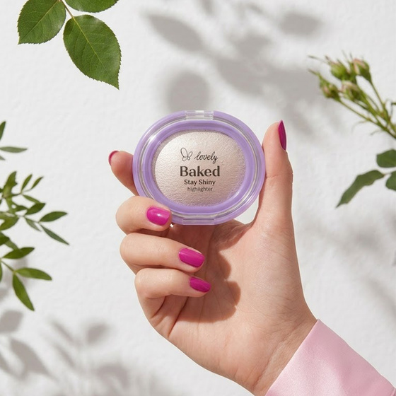 Kliknij na zdjęcie, aby je powiększyć Lovely Baked Stay Shiny – gebackener Highlighter für das Gesicht, 1,4 g